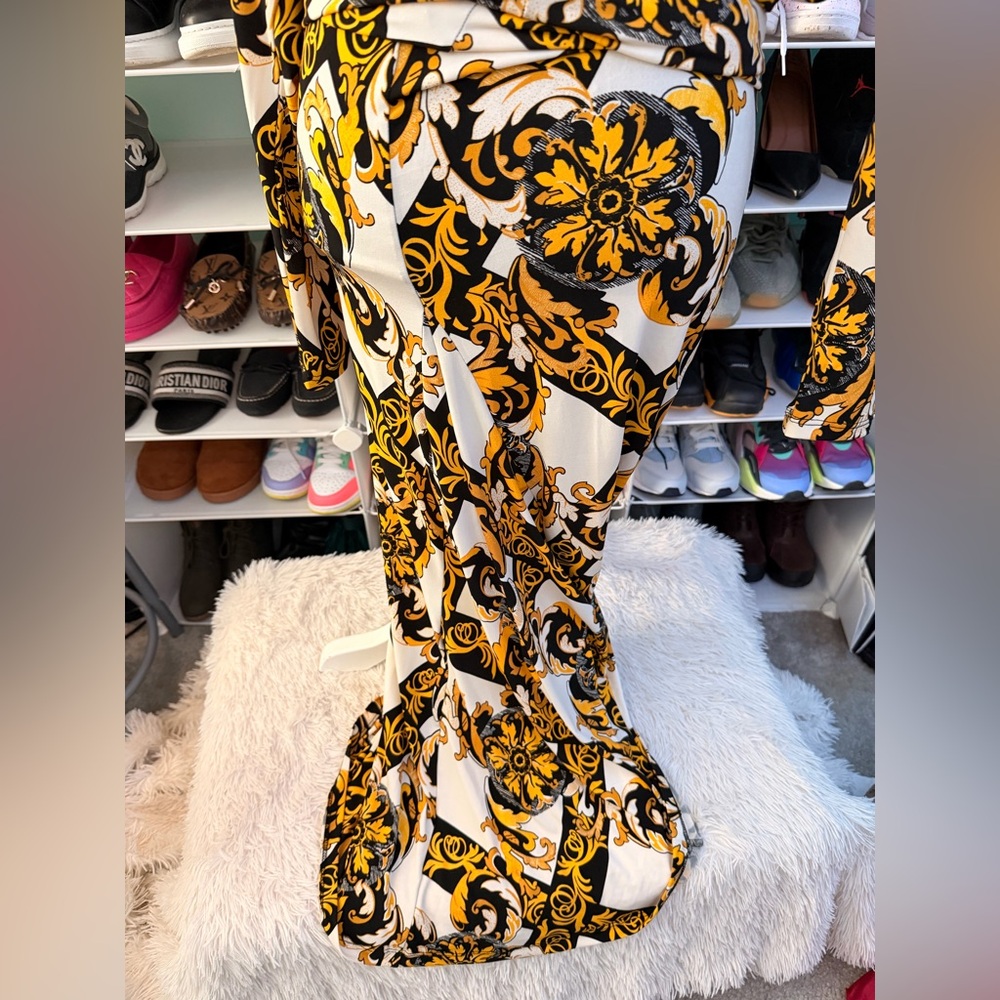Symphony Yellow and Black Long Sleeve Dress - Picture 5 of 6